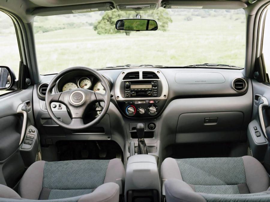  Toyota RAV4 2000 года  (US) (фото 4 из 7)